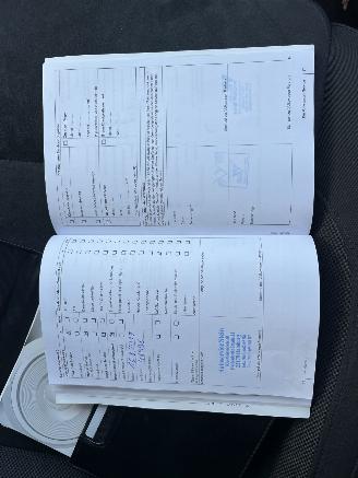 Volkswagen Tiguan Weinig km !! picture 35