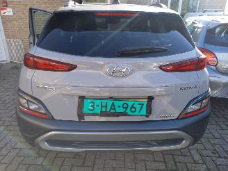 Voiture accidenté Hyundai Kona HYBRIDE 2023/5
