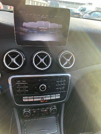 Mercedes Cla-klasse 200 cdi amg line picture 18