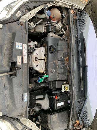 Citroën C4 1.4 16V IMAGE picture 13