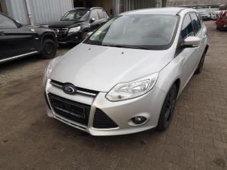 Vrakbiler auto Ford Focus Focus 3 Wagon, Combi, 2010 / 2020 1.0 Ti-VCT EcoBoost 12V 125 2014/0