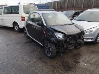 Coche siniestrado Smart Forfour Forfour (453), Hatchback 5-drs, 2014 1.0 12V 2015/10