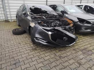demontáž osobní automobily Mazda 3 3 (BP), Sedan, 2018 2.0 SkyActiv-X 180 M Hybrid 16V 2019