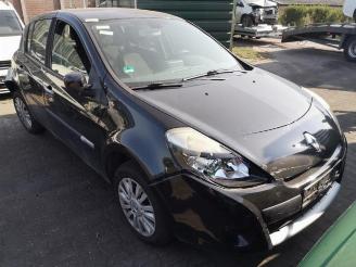 Uttjänta bilar auto Renault Clio Clio III (BR/CR), Hatchback, 2005 / 2014 1.2 16V 75 2009/0