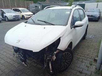 Salvage car Peugeot 2008 2008 (CU), MPV, 2013 / 2019 1.2 Vti 12V PureTech 82 2014/9