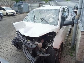 Coche siniestrado Hyundai I-10 i10 (B5), Hatchback, 2013 / 2019 1.0 12V 2017/5