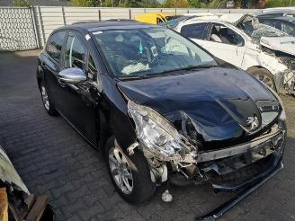 Auto da rottamare Peugeot 208 208 I (CA/CC/CK/CL), Hatchback, 2012 / 2019 1.2 Vti 12V PureTech 82 2014
