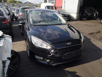 Coche siniestrado Ford Focus Focus 3, Hatchback, 2010 / 2020 1.5 TDCi 2017