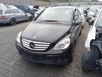 Vrakbiler auto Mercedes B-klasse B (W245), Hatchback, 2005 / 2011 2.0 B-180 CDI 16V 2008/6