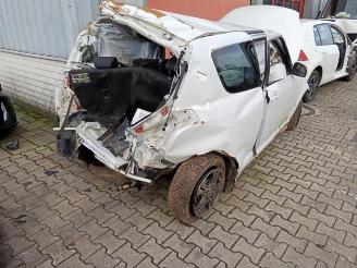 skadebil auto Suzuki Swift Swift (ZA/ZC/ZD1/2/3/9), Hatchback, 2005 / 2011 1.6 Sport VVT 16V 2009/10