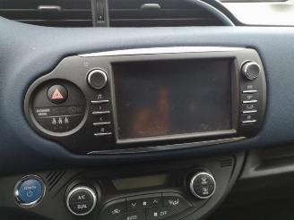 Toyota Yaris Yaris III (P13), Hatchback, 2010 / 2020 1.5 16V Hybrid picture 12