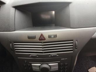 Opel Astra Astra H (L48), Hatchback 5-drs, 2004 / 2014 1.6 16V Twinport picture 6