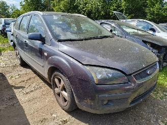 Démontage voiture Ford Focus Wagon 1.6-16V Futura 2006/5