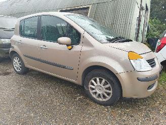 rozbiórka samochody osobowe Renault Modus 1.6-16V Privilège Luxe 2005/9