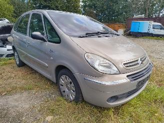 Coche siniestrado Citroën Xsara-picasso 1.6i-16V Caractère 2006/7