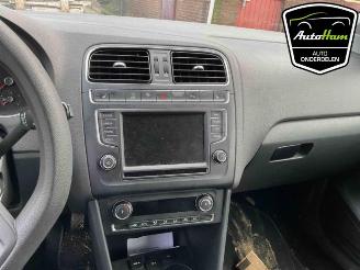 Volkswagen Polo Polo V (6R), Hatchback, 2009 / 2017 1.4 TDI 12V 90 picture 12