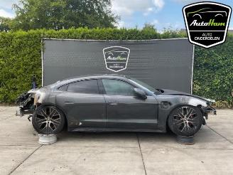 krockskadad bil vrachtwagen Porsche Taycan Taycan (Y1A), Sedan, 2019 4S 2020/9