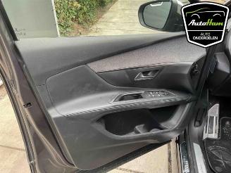 Peugeot 5008 5008 II (M4/MC/MJ/MR), MPV, 2016 / 2024 1.2 12V e-THP PureTech 130 picture 27