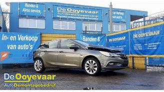 Vrakbiler auto Opel Astra Astra K, Hatchback 5-drs, 2015 / 2022 1.4 Turbo 16V 2017/7