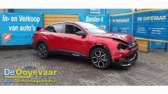 Coche siniestrado Citroën C4 C4 X (BD/BE/BF), Sedan, 2022 e-C4 X 54 kWh 2024/7