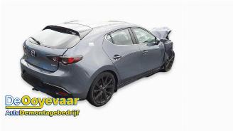 Démontage voiture Mazda 3 3 Sport (BP), Hatchback, 2018 2.0 SkyActiv-G 122 Mild Hybrid 16V 2019/5