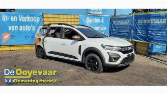 Auto da rottamare Dacia Jogger Jogger, MPV, 2022 1.6 Hybrid 140 16V 2023/10