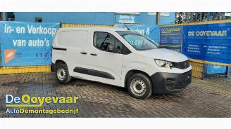 Salvage car Peugeot Partner Partner (EA//EF/EN/EU), Van, 2018 1.5 BlueHDi 100 2023/1