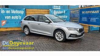 Coche siniestrado Skoda Octavia Octavia Combi (NXAC), Combi 5-drs, 2019 iV 1.4 TSI 16V 2024/7