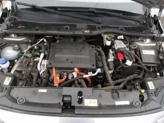 Peugeot 208  picture 11