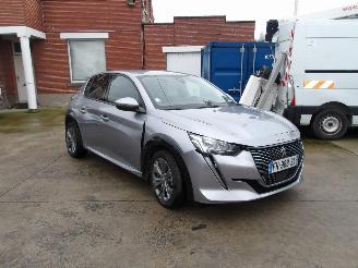 Peugeot 208  picture 3