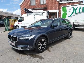 Damaged car Volvo V-90  2020/2