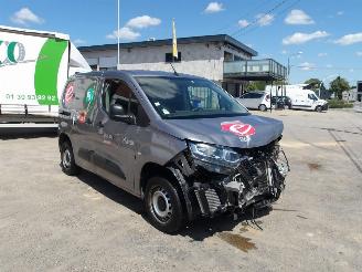 uszkodzony samochody osobowe Citroën Berlingo  2020/1