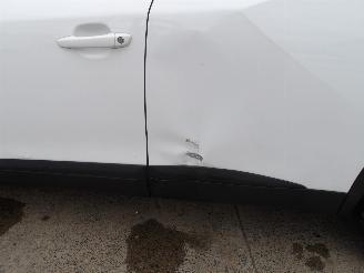 Peugeot 2008 1.5 HDI picture 11