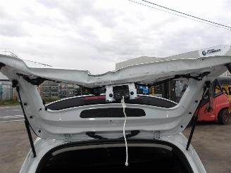 Renault Clio  picture 16