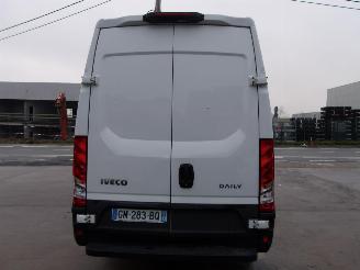 Iveco Daily 35 S16 picture 6