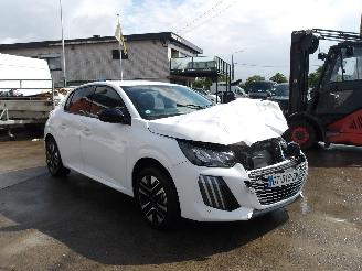 uszkodzony samochody osobowe Peugeot 208  2024/2