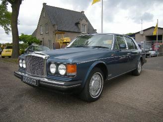 damaged passenger cars Bentley Eight 6.8 I V8 SALOON 1986/8