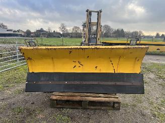 dommages machines Overige  ATKINSON-HOWIE SNEEUWPLOEG (GROOT) KAN HYDRAULISCH 2 ZIJDEN BEWEGEN 1997/1