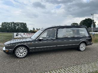 Daimler Sovereign XJ 4.0I X3000 HEARSE / LIJKWAGEN / BEGRAFENISAUTO / UITVAARTAUTO picture 2