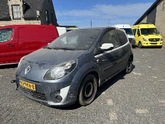 Damaged car Renault Twingo 1.5 dCi Collection AIRCO, N.A.P. ENZ MOTOR SCHADE ! 2011/2
