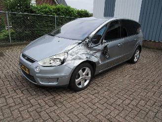 Unfallwagen Ford S-Max 2.0 CDTI Navi Clima 5-Pers. 2009/1