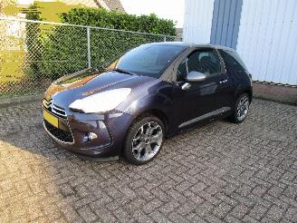 krockskadad bil auto Citroën DS3 1.2 VTI Clima Radio/CD 2016/1
