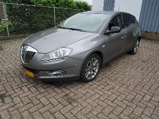 škoda osobní automobily Lancia Delta 1.8 16V Automaat 200 PK 2011/4