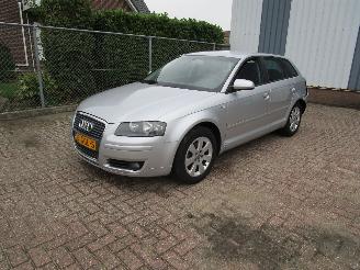 Voiture accidenté Audi A3 2.0 FSI Automaat Sportback Leder Clima 2005/4