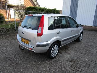 Ford Fusion 1.4 16V Airco Radio/CD picture 4