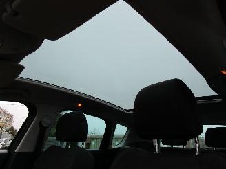 Peugeot 3008 1.6 Navi Clima Panodak 6-Bak picture 10