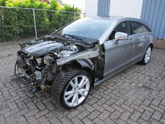 uszkodzony samochody osobowe Mercedes CLS 350 CDI V6 Navi Leder 2013/3