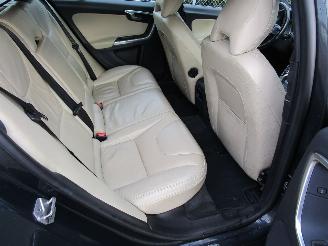 Volvo V-60 2.4 D6 AWD Summum Schadevrij picture 8