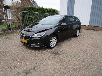 Avarii autoturisme Opel Astra 1.6 CDTI Navi Clima 6-Bak 2016/9