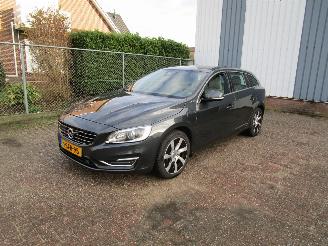 škoda osobní automobily Volvo V-60 2.4 D6 AWD Schadevrij 2013/9